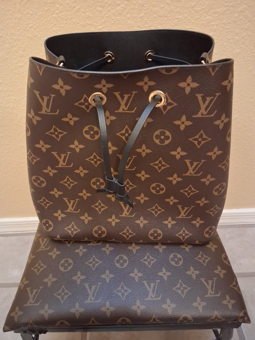 Louis Vuitton NeoNoe
